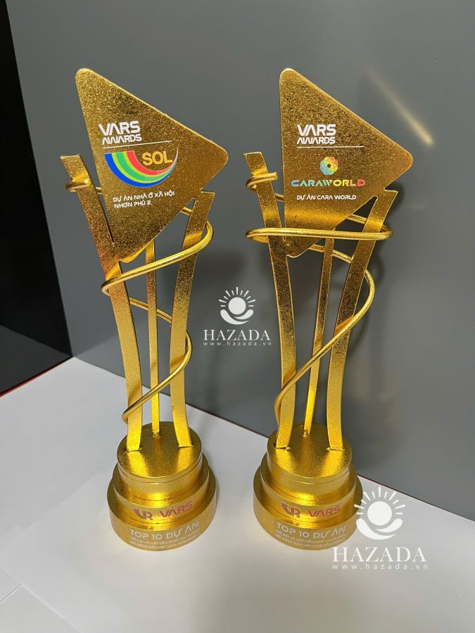 Cup Hợp Kim Dát Vàng Cao Cấp Chế Tác Độc Quyền Cho Hội Môi Giới Bất Động Sản Việt Nam VARS 