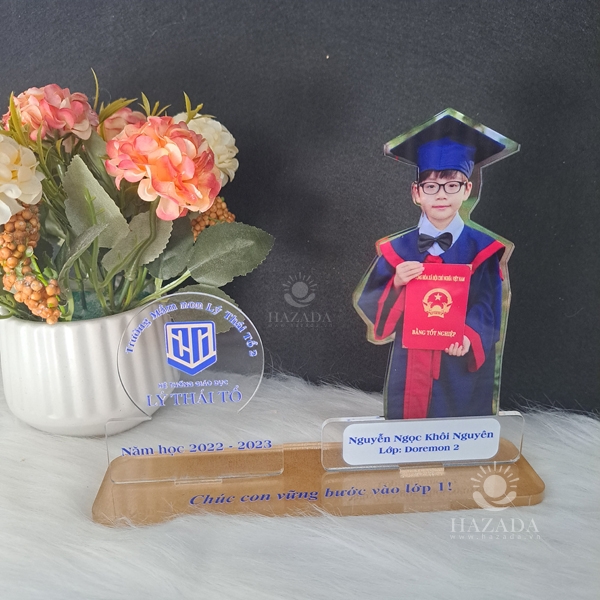 In kỷ niệm chương tại Đ&agrave; Nẵng, In kỷ niệm chương,  kỷ niệm chương tại Đ&agrave; Nẵng,  kỷ niệm chương, dịch vụ In kỷ niệm chương tại Đ&agrave; Nẵng, dịch vụ In kỷ niệm chương, dịch vụ l&agrave;m kỷ niệm chương, l&agrave;m kỷ niệm chương