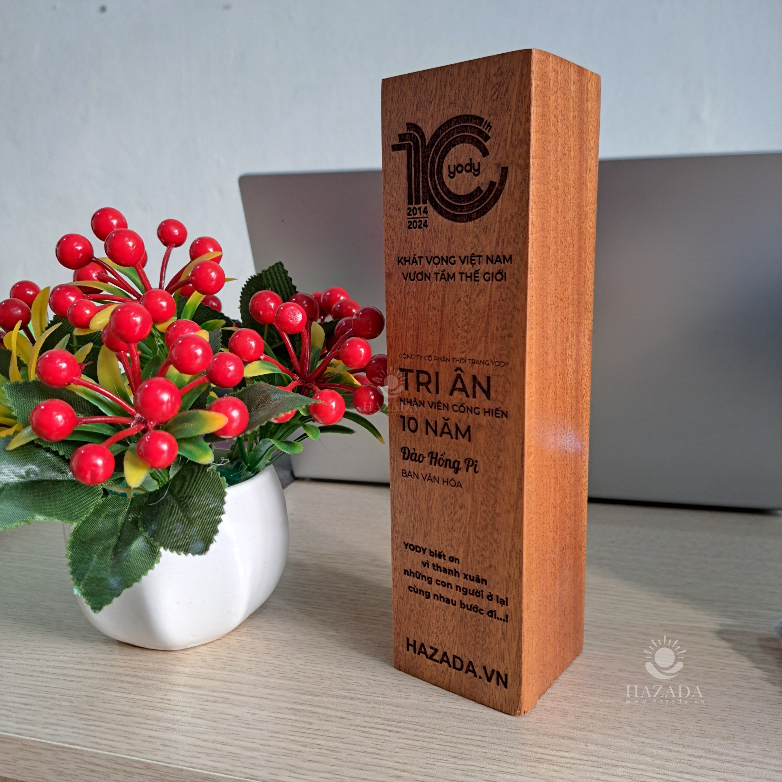 Làm cúp theo yêu cầu tại Đà Nẵng, Làm cúp theo yêu cầu, cúp theo yêu cầu tại Đà Nẵng, Làm cúp tại Đà Nẵng, Làm cúp yêu cầu tại Đà Nẵng, Làm cúp vinh danh theo yêu cầu tại Đà Nẵng, Làm cúp vinh danh theo yêu cầu, Làm cúp lưu niệm theo yêu cầu tại Đà Nẵng, Làm cúp lưu niệm theo yêu cầu, dịch vụ Làm cúp theo yêu cầu tại Đà Nẵng